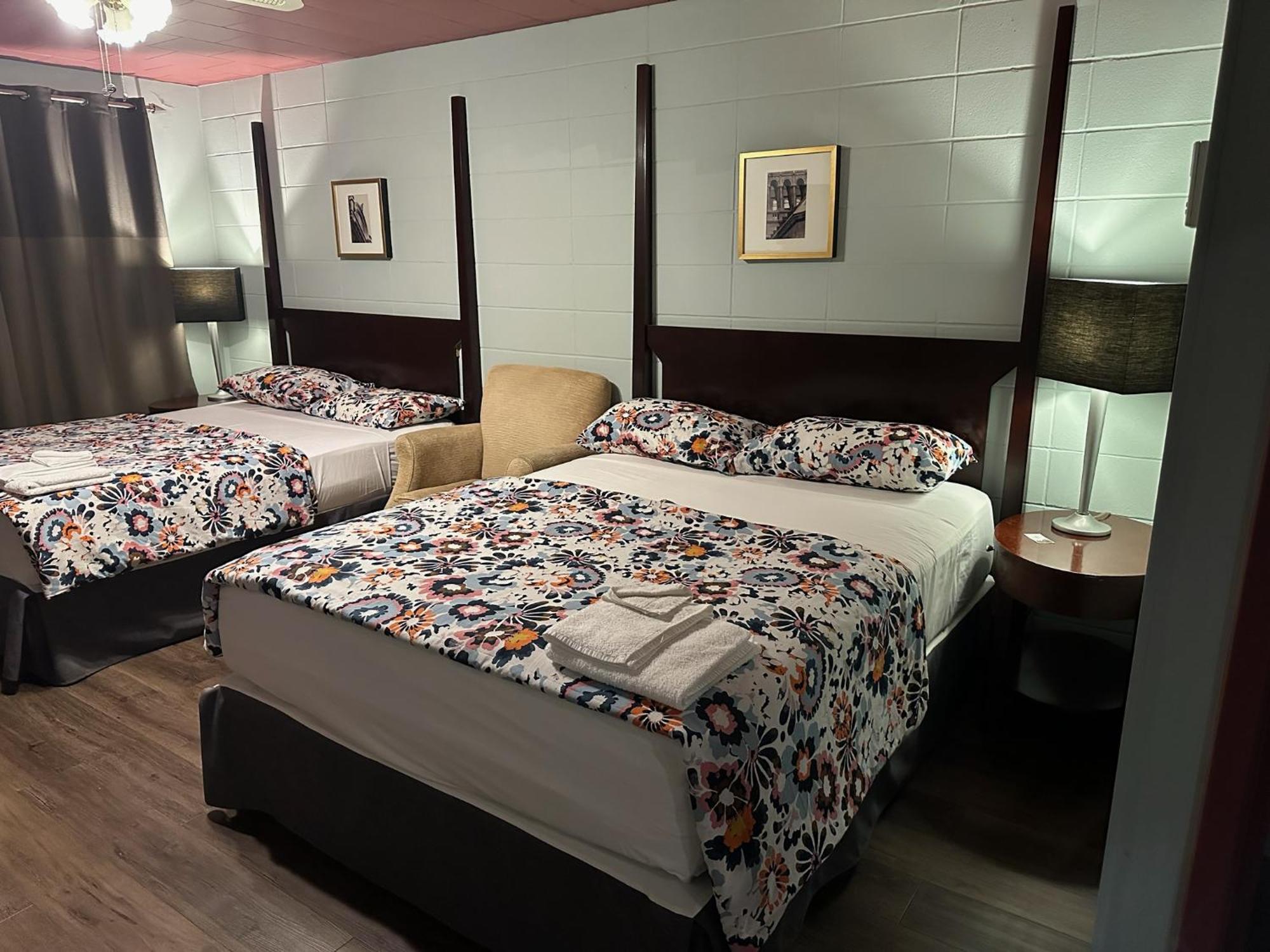 Auberge Pique Nique Шауиниган Екстериор снимка